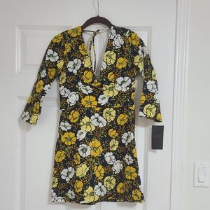 NWT Zara trafaluc 70's vibe mini dress with front V-neck and partial open back